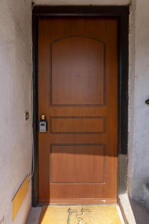 Ferienwohnung Navigli District Elegant Flat Free Wifi & Parking Mailand Exterior foto